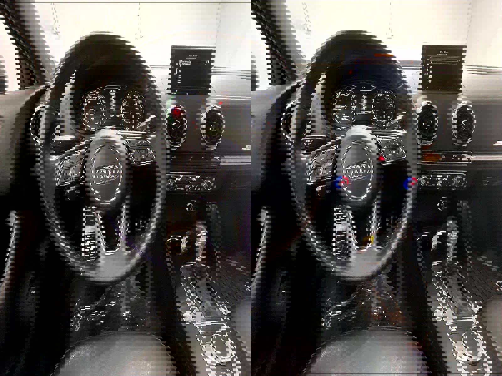 Used 2017 Audi A3 e-tron Premium image 8