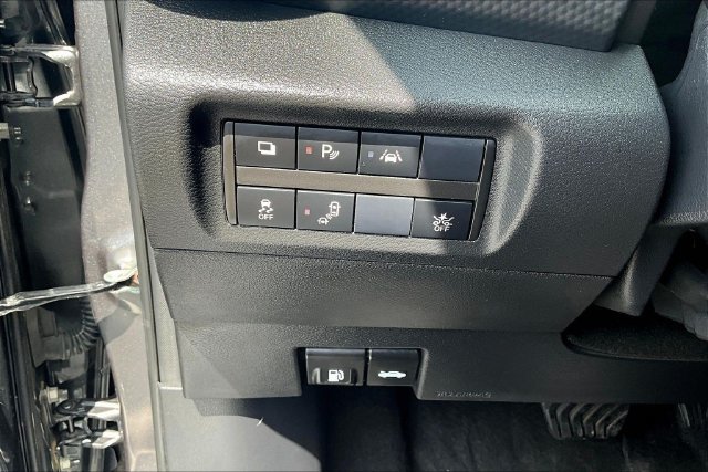 Used 2024 Nissan Kicks S FWD image 14