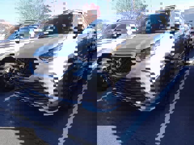 Used 2023 Toyota Highlander XSE