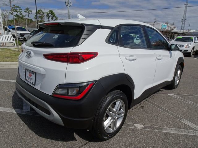 Used 2023 Hyundai Kona SE image 4