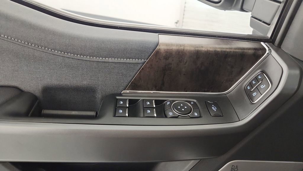 New 2026 Ford F350 Lariat w/ Chrome Package image 21