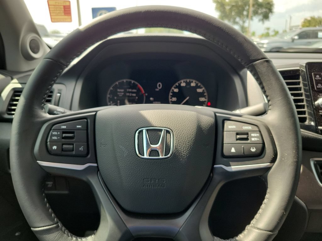 Used 2025 Honda Ridgeline Sport image 19