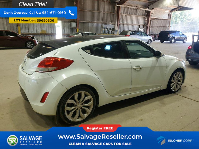 Used 2012 Hyundai Veloster w/ Style Pkg FWD image 4