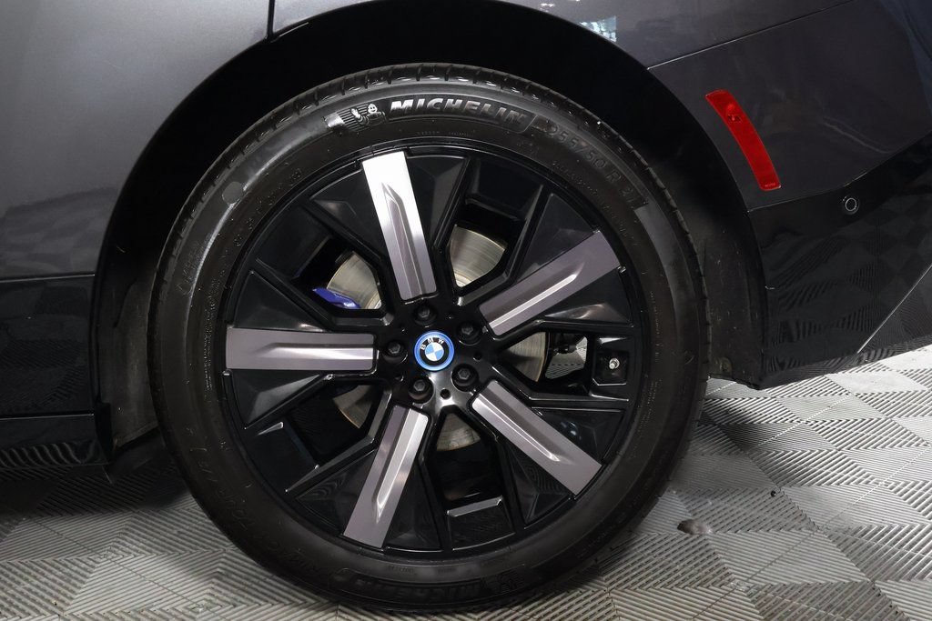 Certified 2024 BMW iX xDrive50 w/ Sport Package AWD/4WD image 15