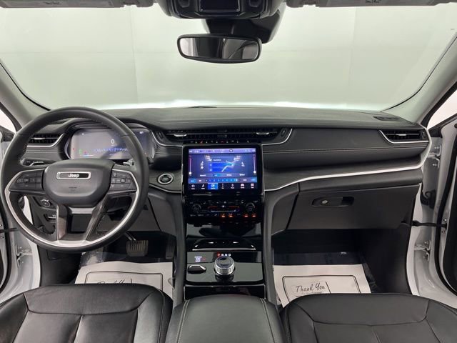 Used 2023 Jeep Grand Cherokee Limited image 41