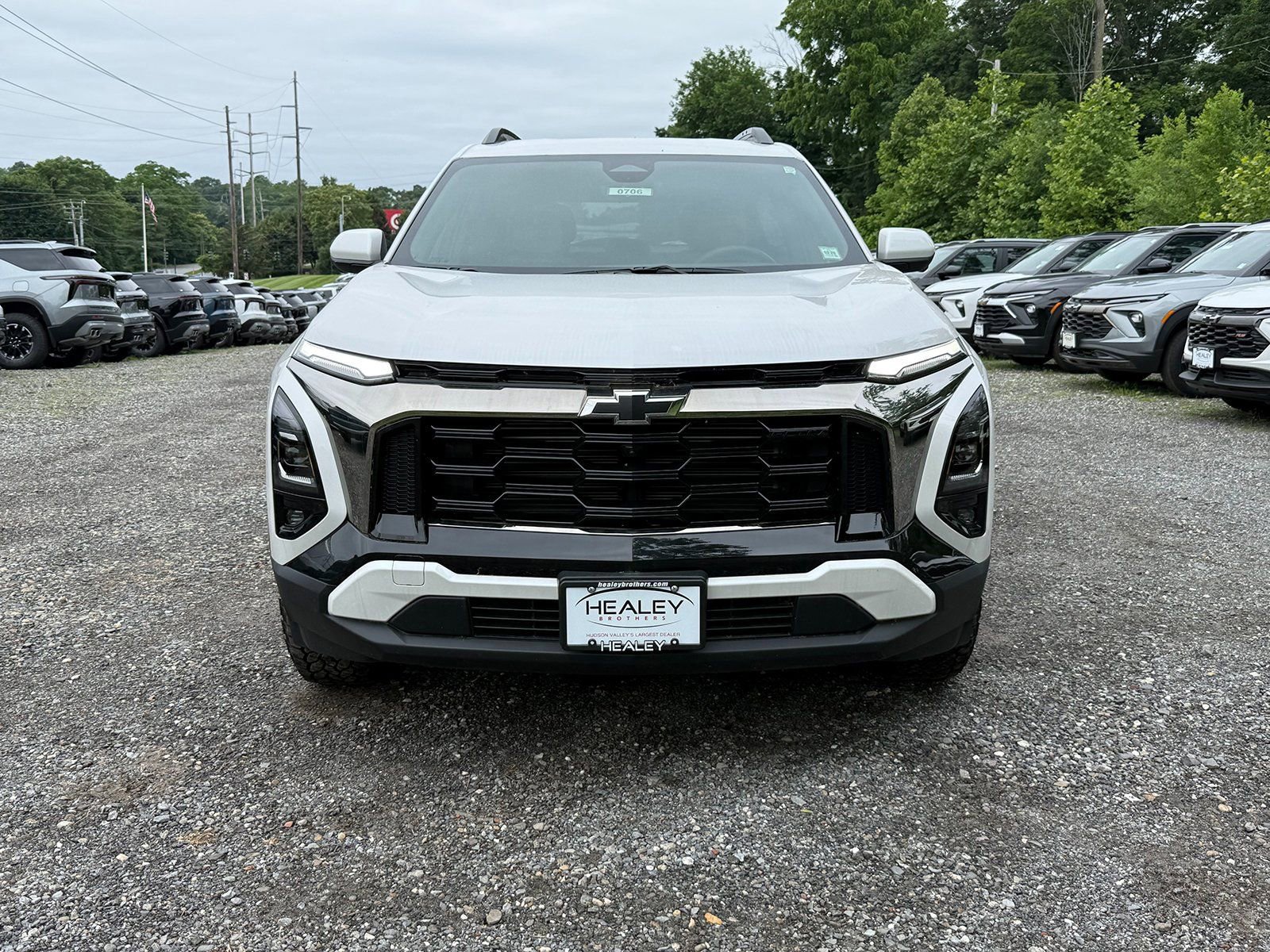 New 2025 Chevrolet Equinox ACTIV w/ Safety and Technology Package image 16