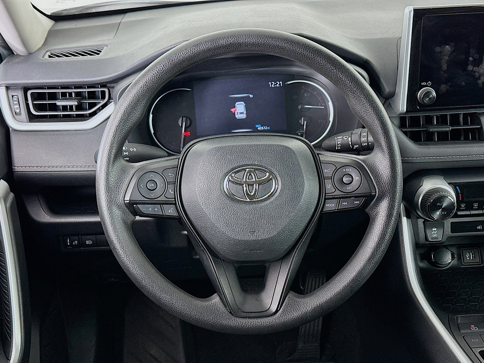 Used 2024 Toyota RAV4 XLE image 18