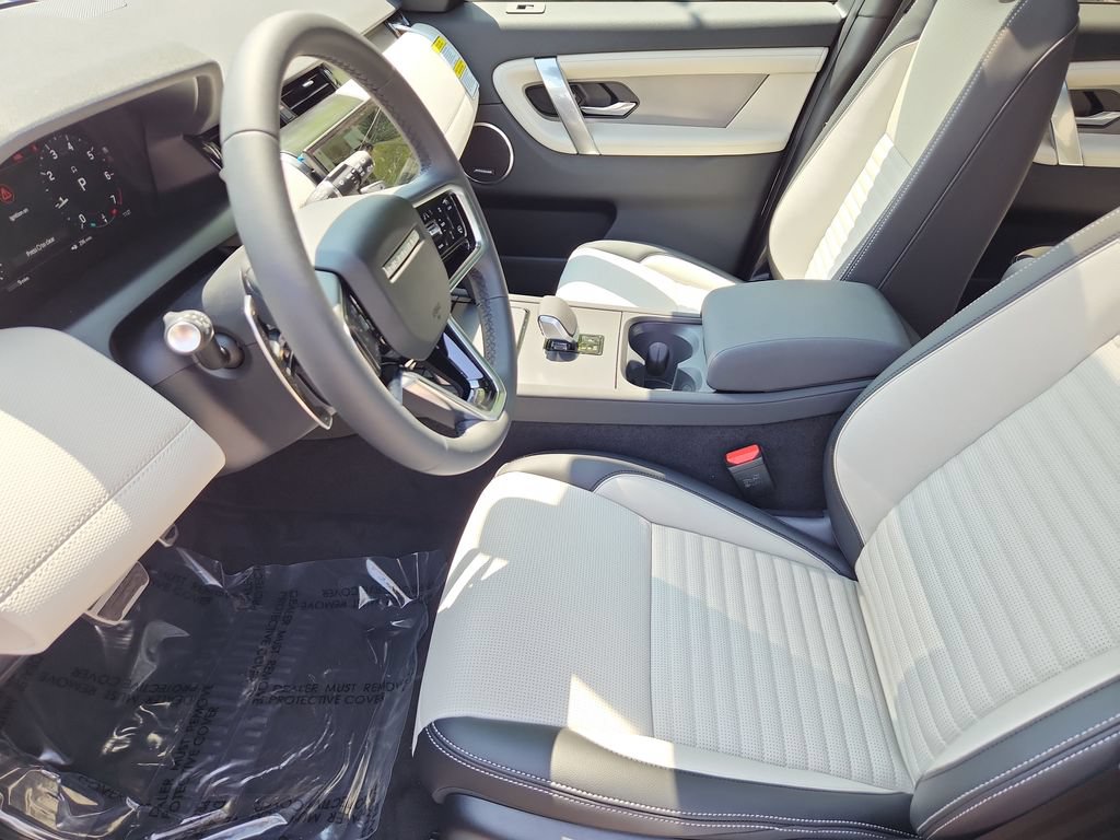 New 2026 Land Rover Discovery Sport Landmark AWD/4WD image 23