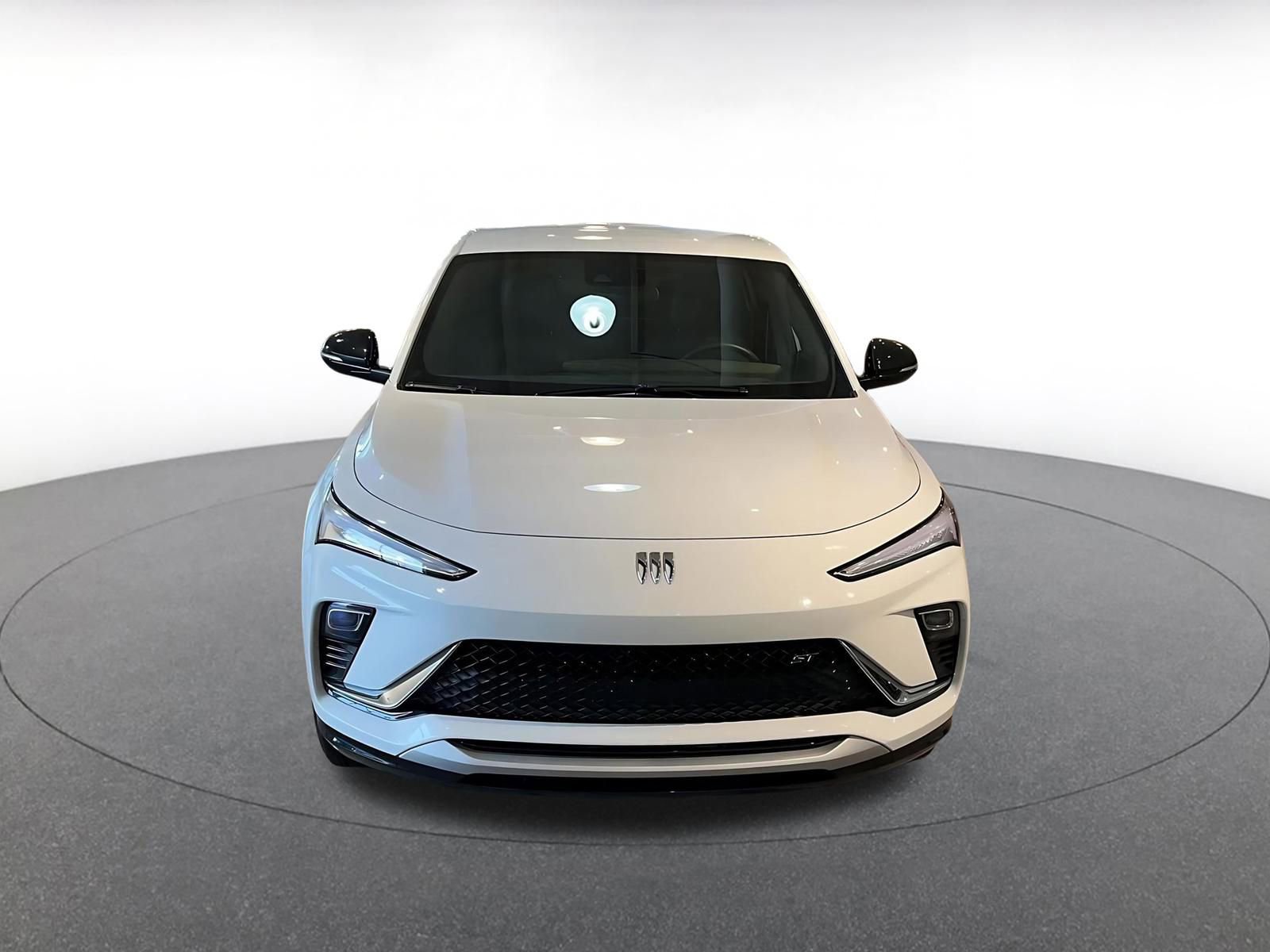 Used 2025 Buick Envista Sport Touring image 7