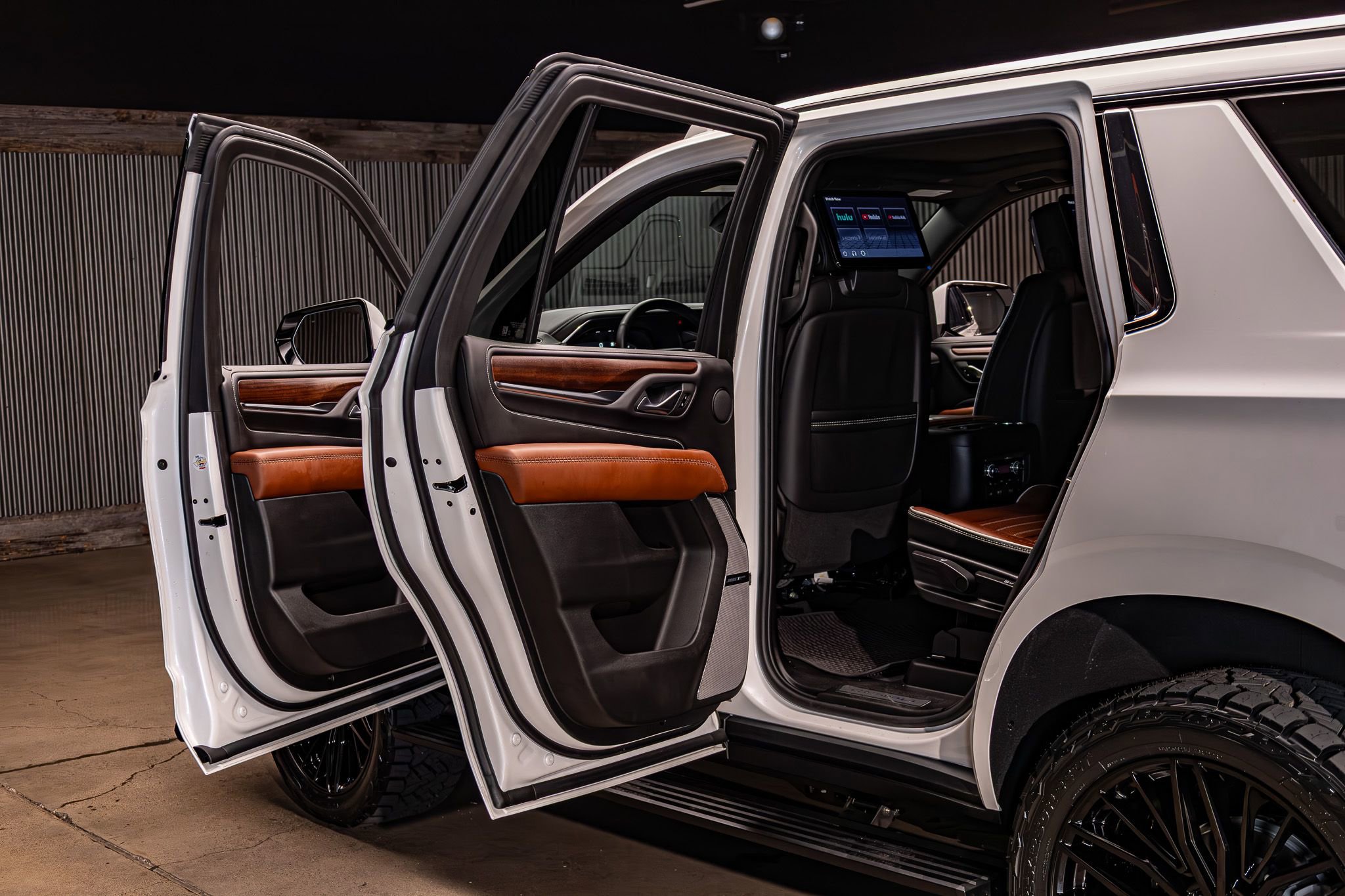 Used 2023 GMC Yukon Denali Ultimate image 29