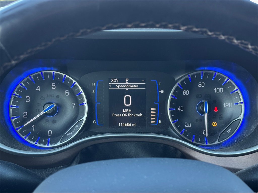 Certified 2019 Chrysler Pacifica Touring-L image 13