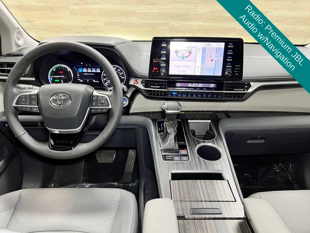 Used 2023 Toyota Sienna Limited AWD/4WD image 2
