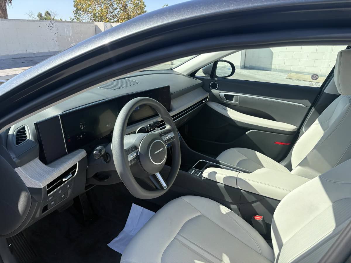 Used 2026 Hyundai Sonata Blue FWD image 17