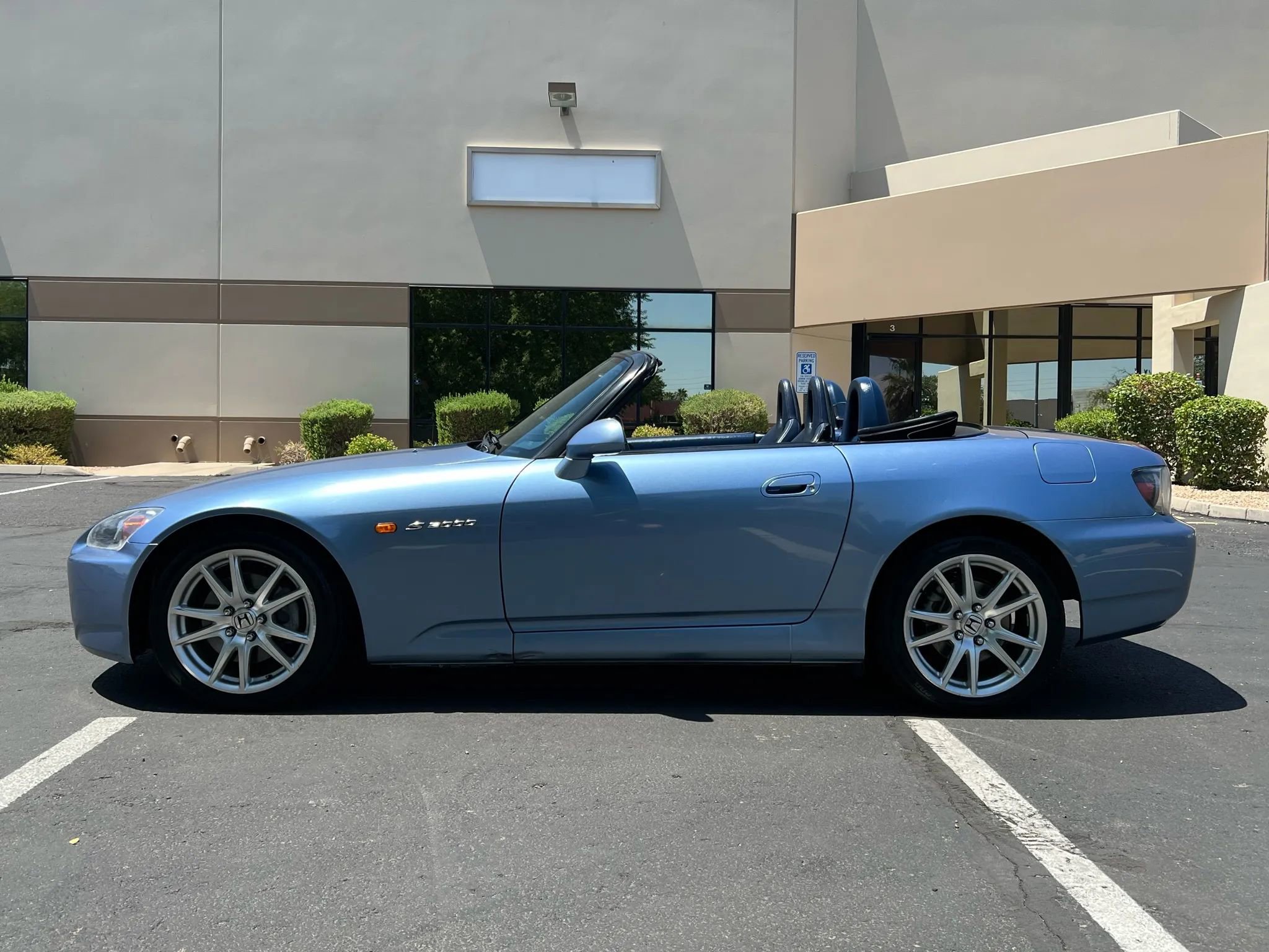 Used 2004 Honda S2000 image 5