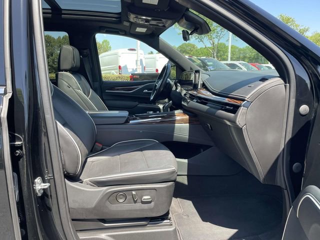 Used 2023 Cadillac Escalade Premium Luxury AWD/4WD image 24