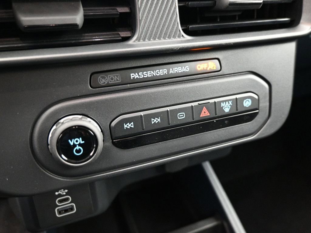 New 2026 Ford Maverick XL image 14