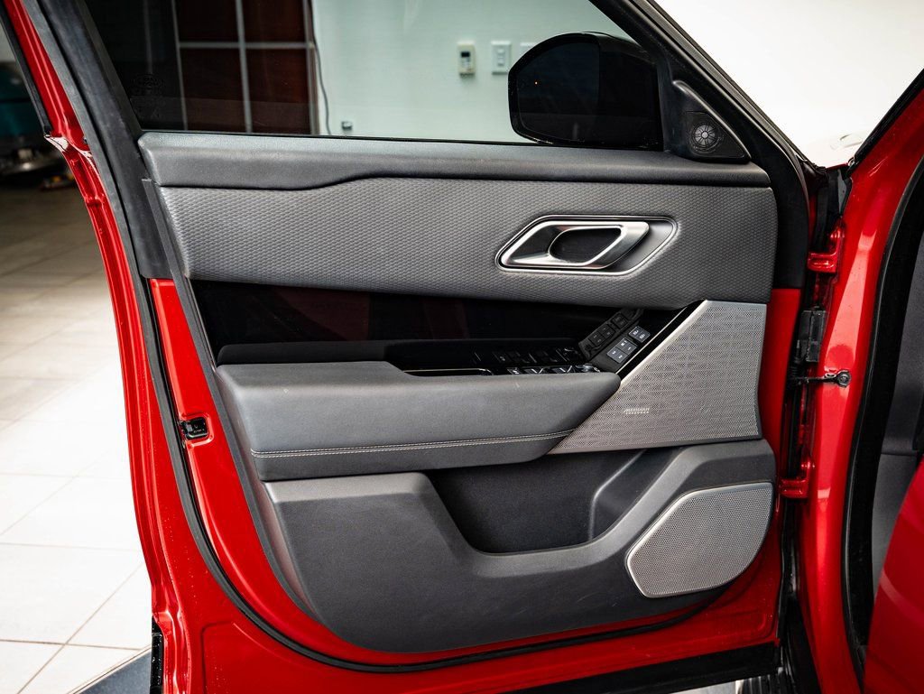 Used 2022 Land Rover Range Rover Velar R-Dynamic S AWD/4WD image 23