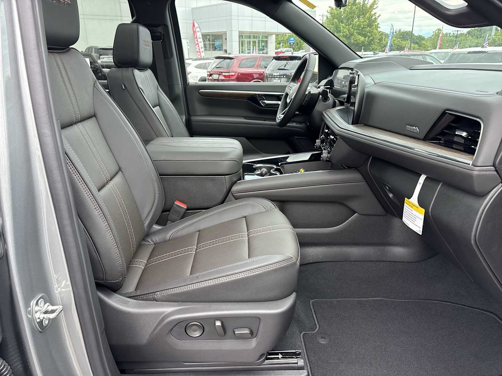 New 2026 Chevrolet Tahoe High Country AWD/4WD image 29