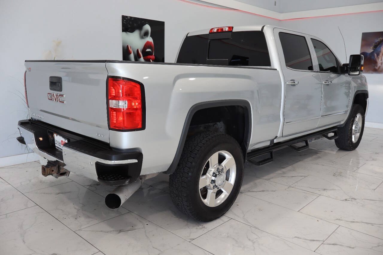 Used 2016 GMC Sierra 2500 SLT w/ Duramax Plus Package AWD/4WD image 3
