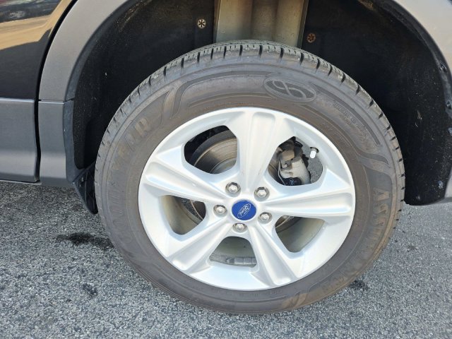 Used 2015 Ford Escape SE FWD image 10