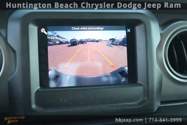 Used 2022 Jeep Gladiator Willys image 27