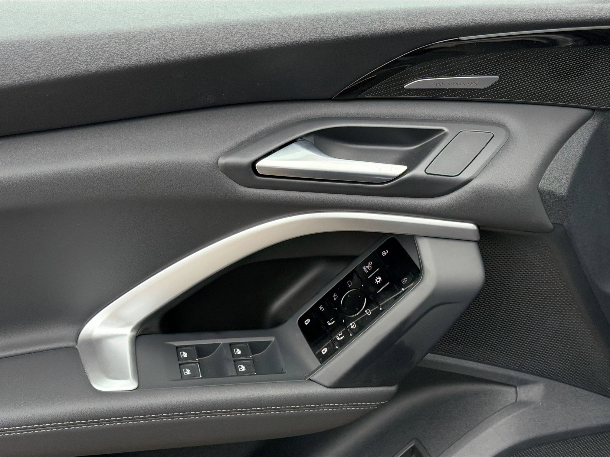 New 2025 Audi Q5 Premium Plus image 23