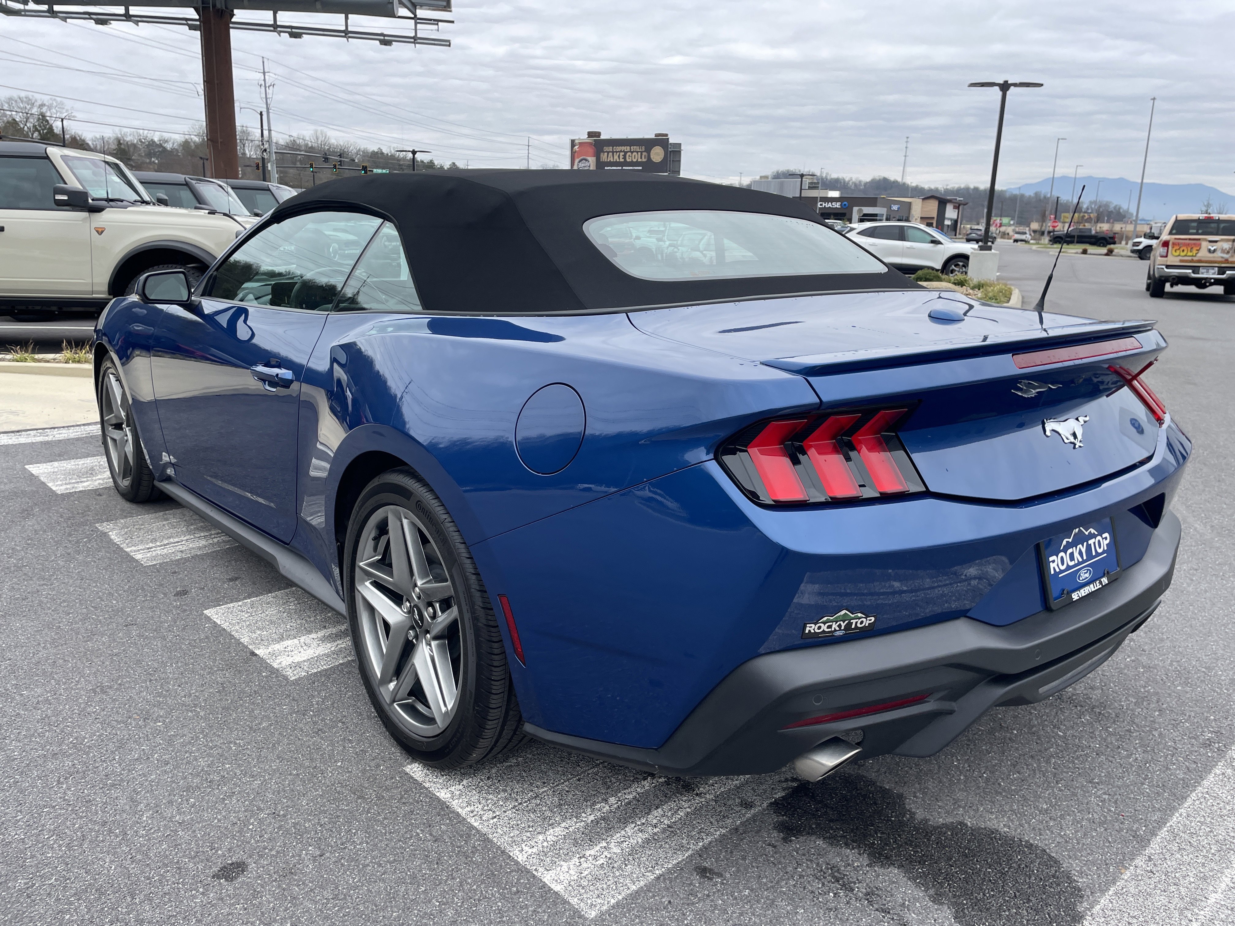 Used 2024 Ford Mustang Premium image 7