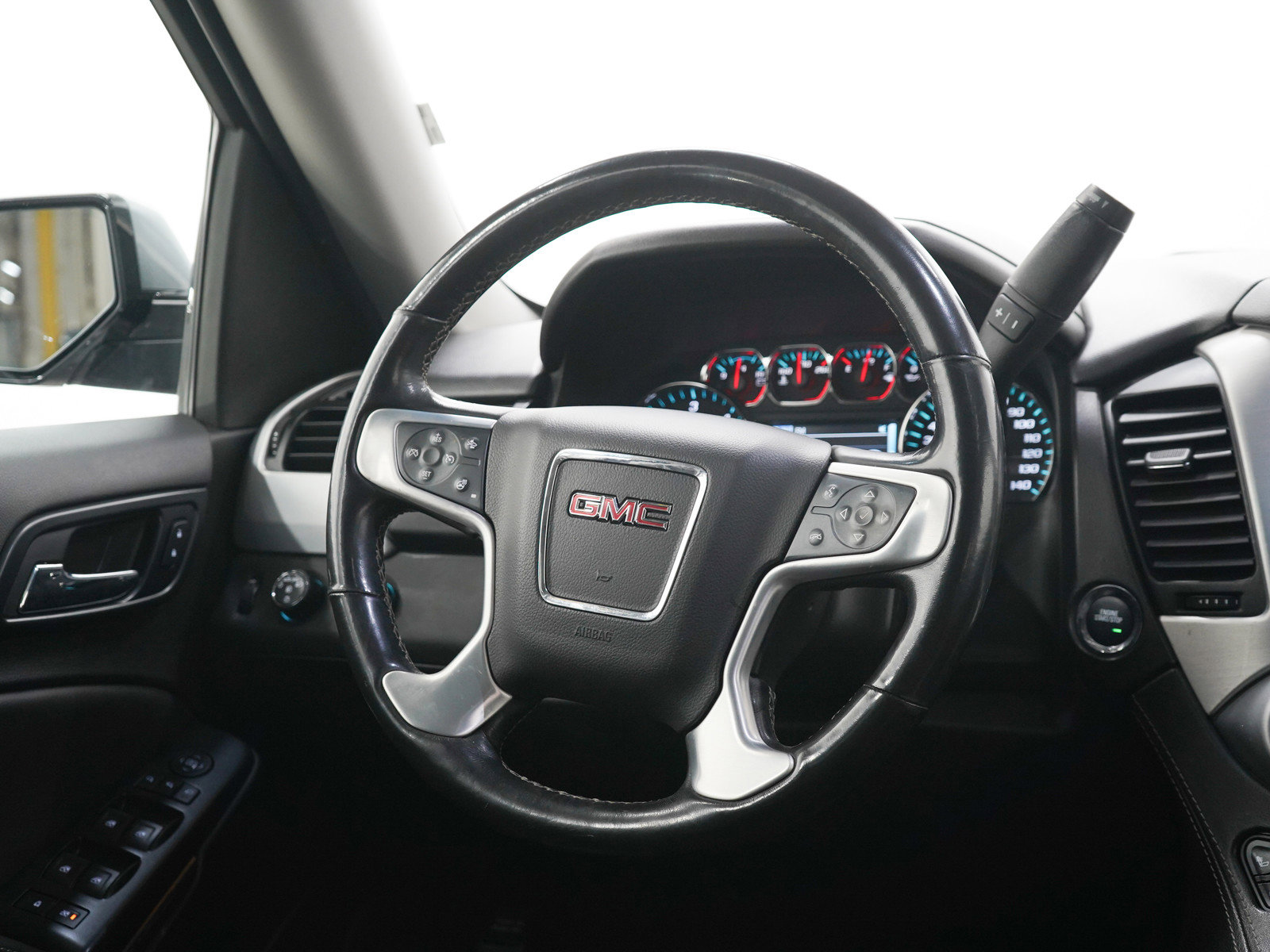 Used 2019 GMC Yukon SLT AWD/4WD image 14