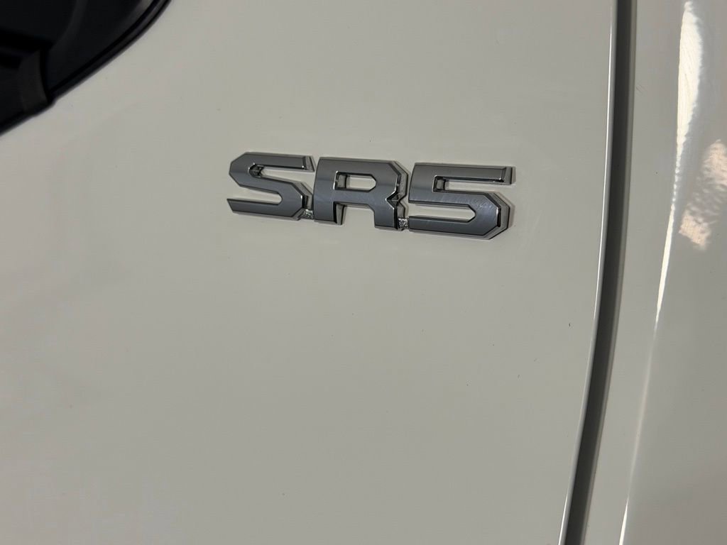 Used 2025 Toyota Tacoma SR5 AWD/4WD image 13