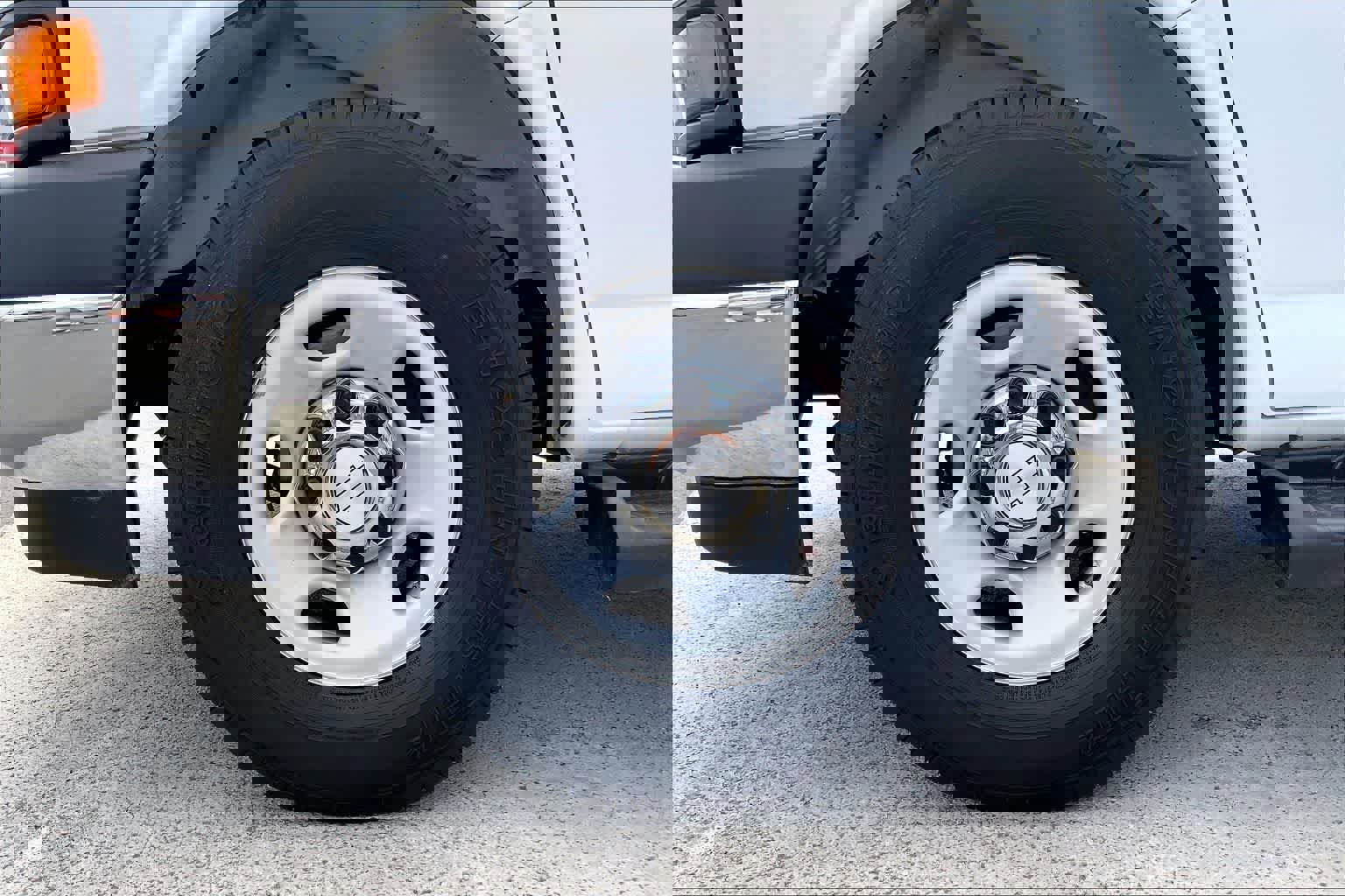 Used 2019 Chevrolet Express 3500 LT w/ LT Preferred Equipment Group image 9