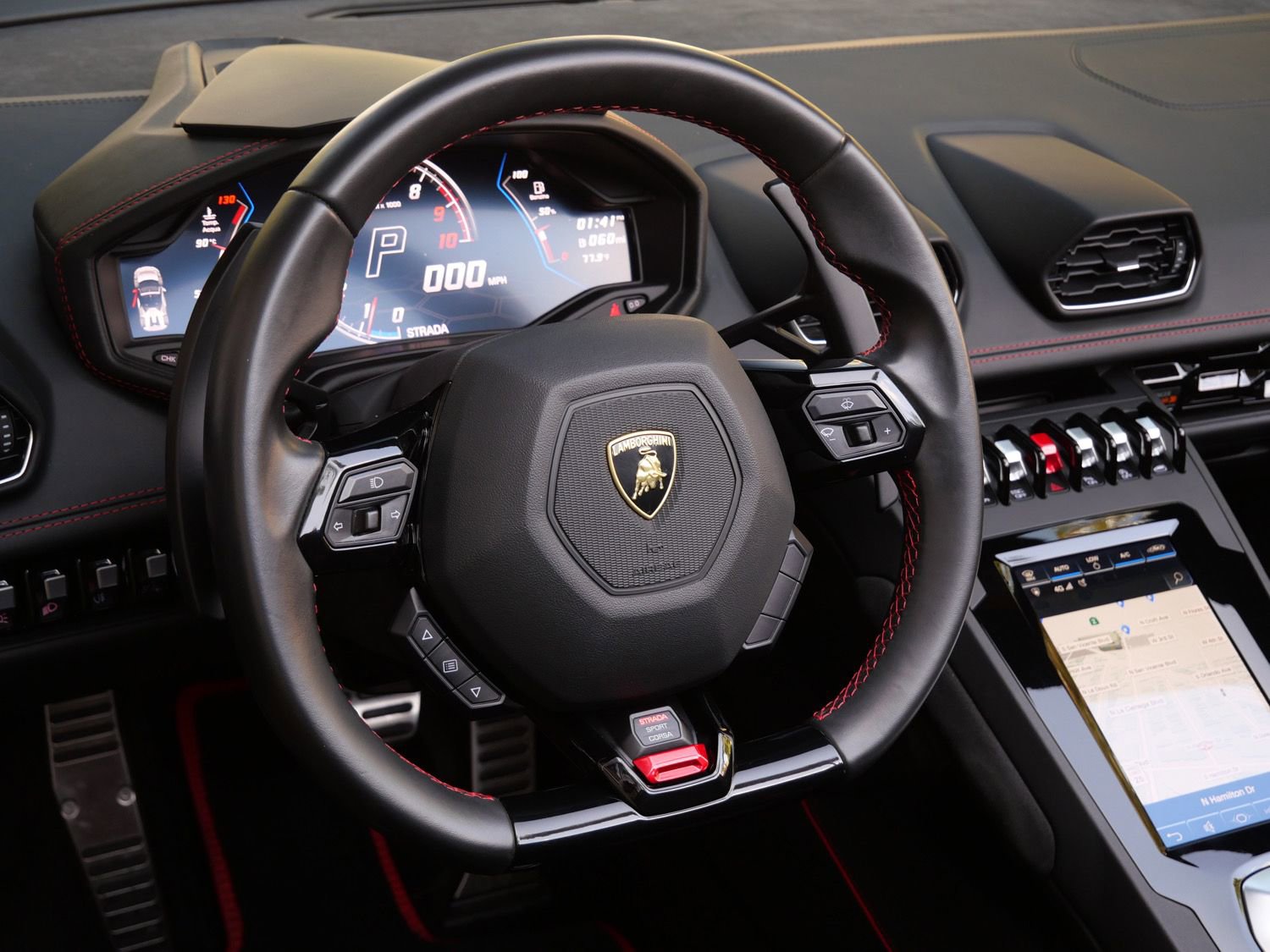 Used 2021 Lamborghini Huracan EVO image 18