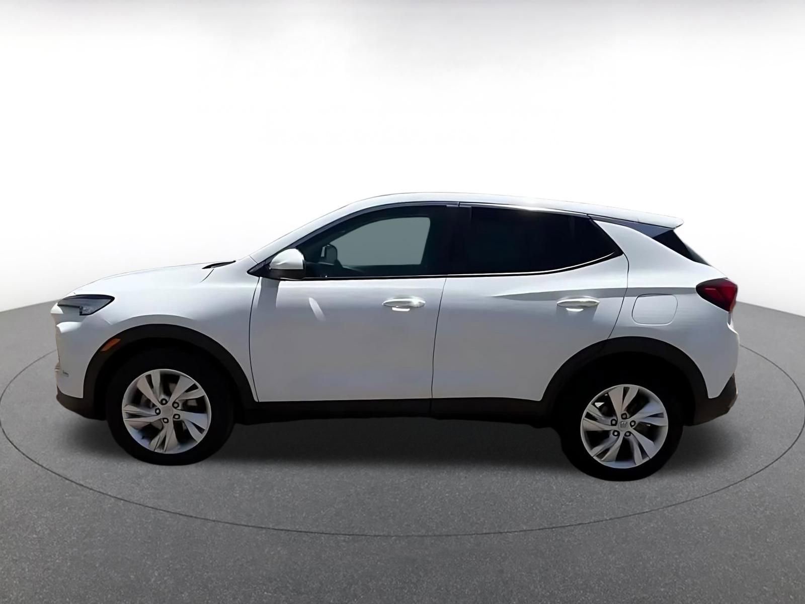 Used 2025 Buick Encore GX Preferred FWD image 9