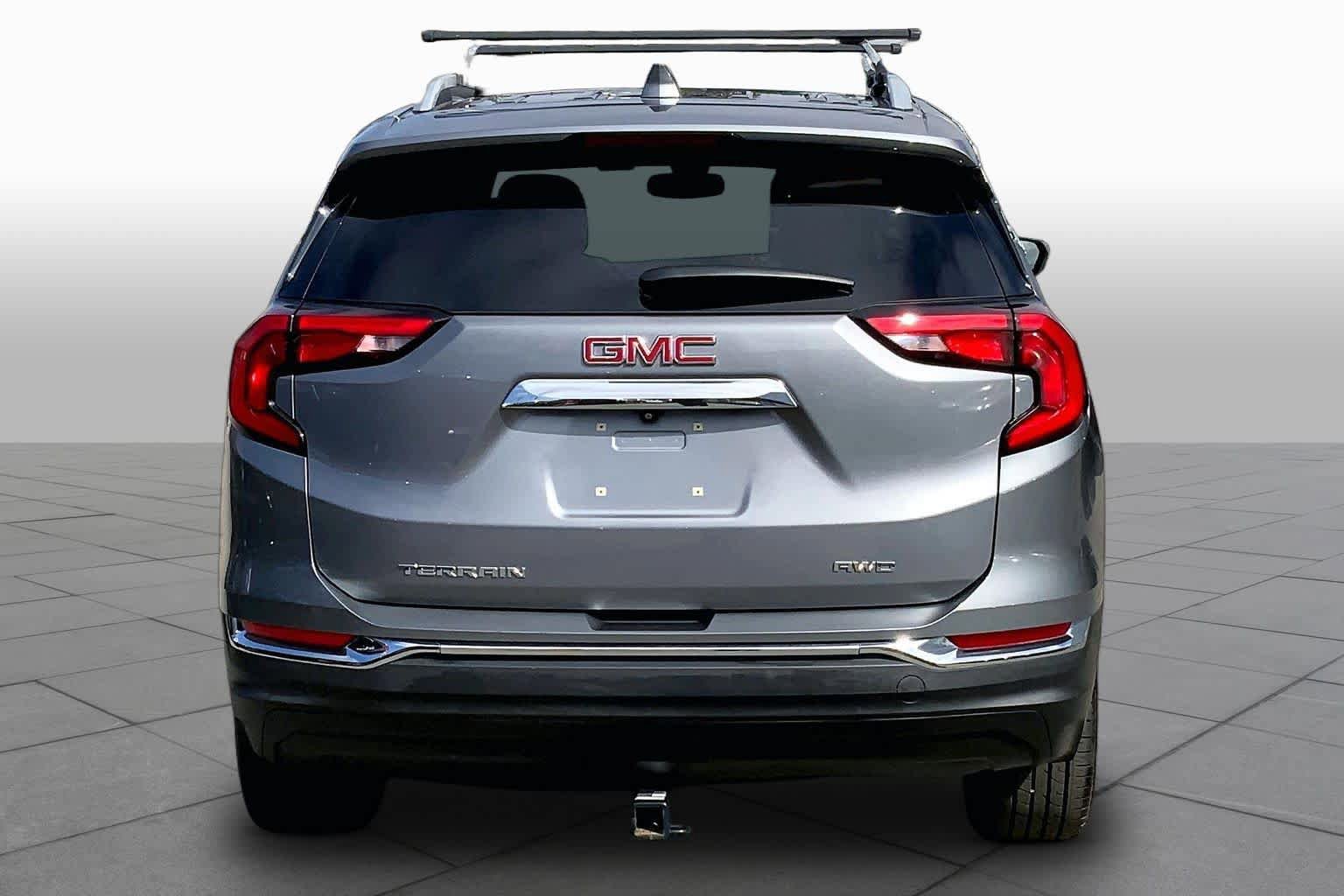 Used 2020 GMC Terrain SLT w/ Preferred Package AWD/4WD image 4