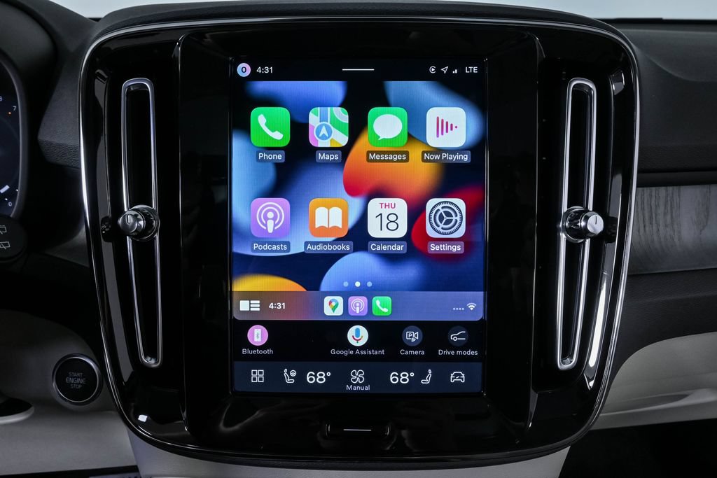 Certified 2026 Volvo XC40 B5 Plus AWD/4WD image 17