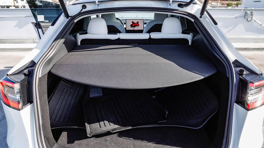 Used 2024 Tesla Model Y Performance image 30