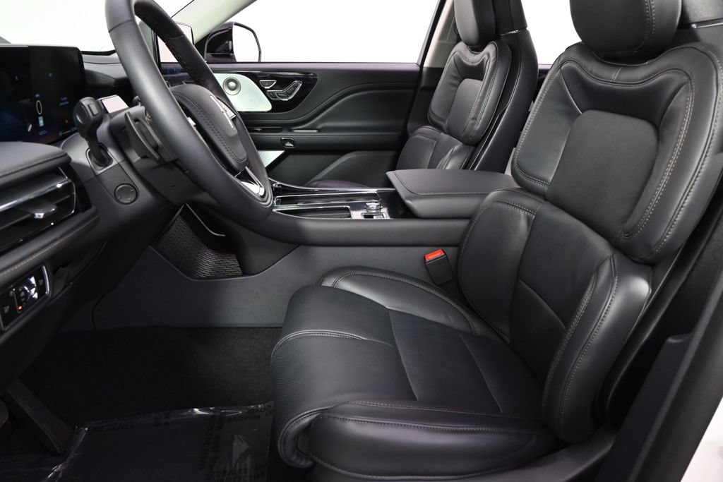 New 2026 Lincoln Aviator Reserve AWD/4WD image 13