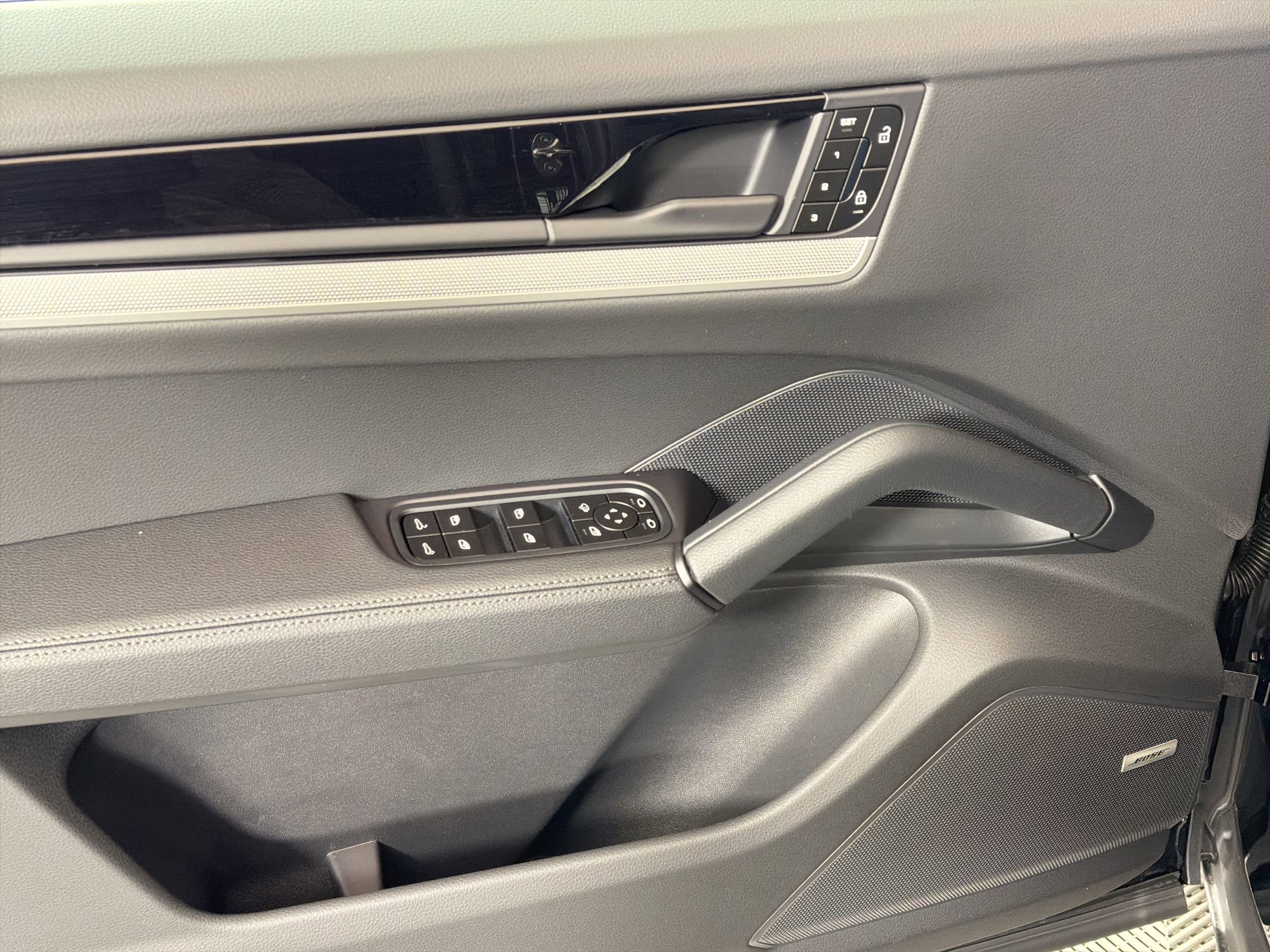 New 2026 Porsche Cayenne image 15