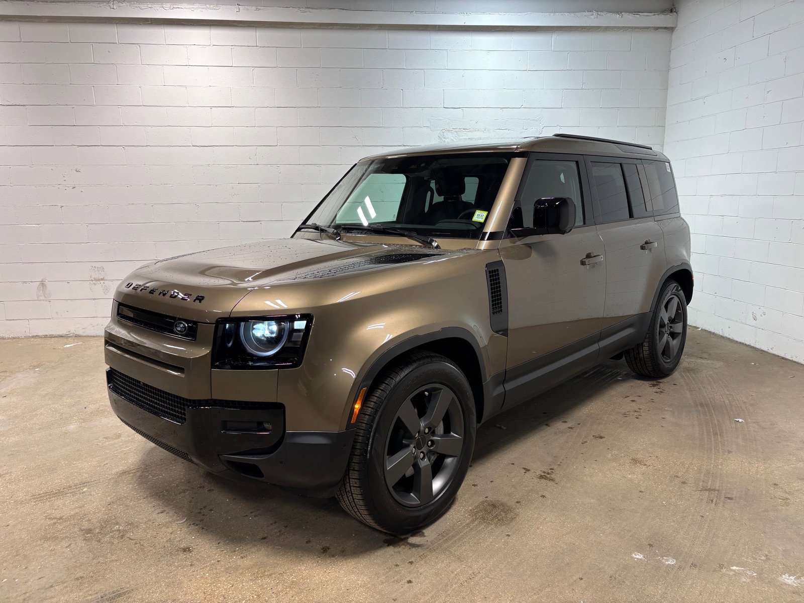 Used 2026 Land Rover Defender 110 S AWD/4WD video 1