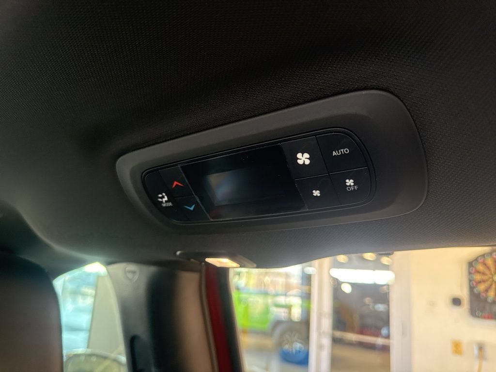 New 2026 Chrysler Pacifica Select FWD image 45