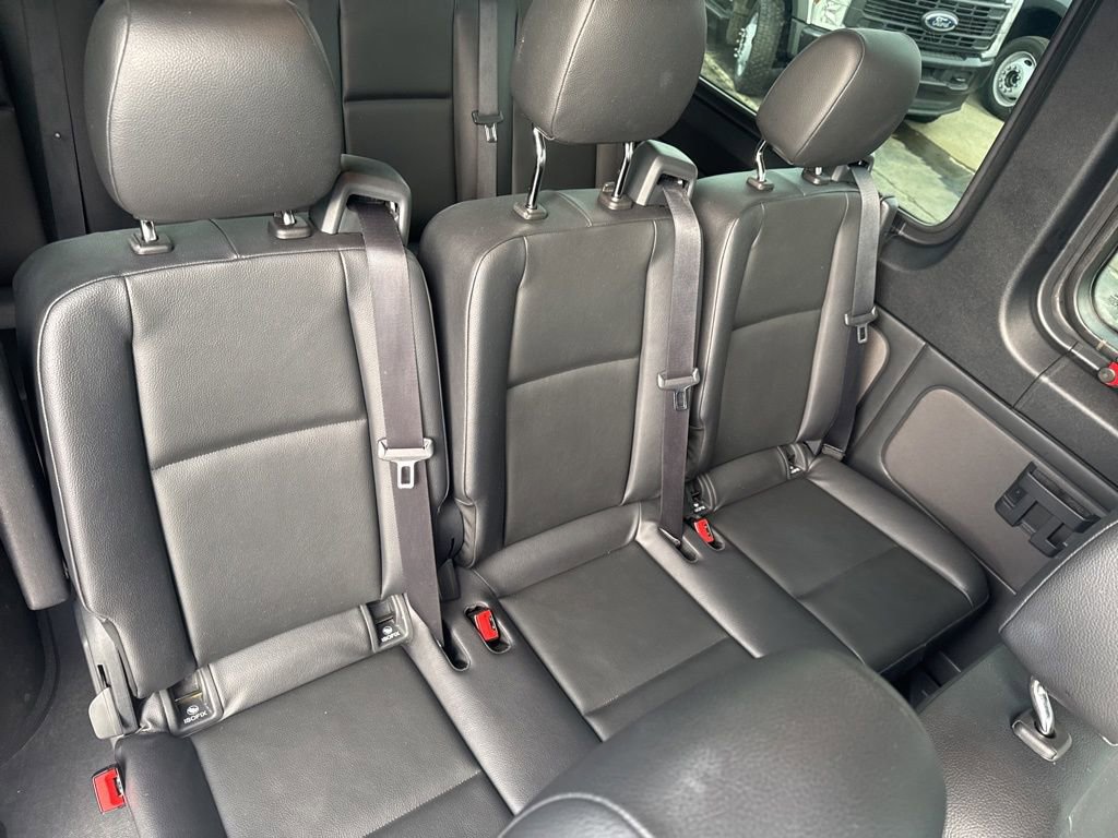 Used 2022 Mercedes-Benz Sprinter 2500 image 36
