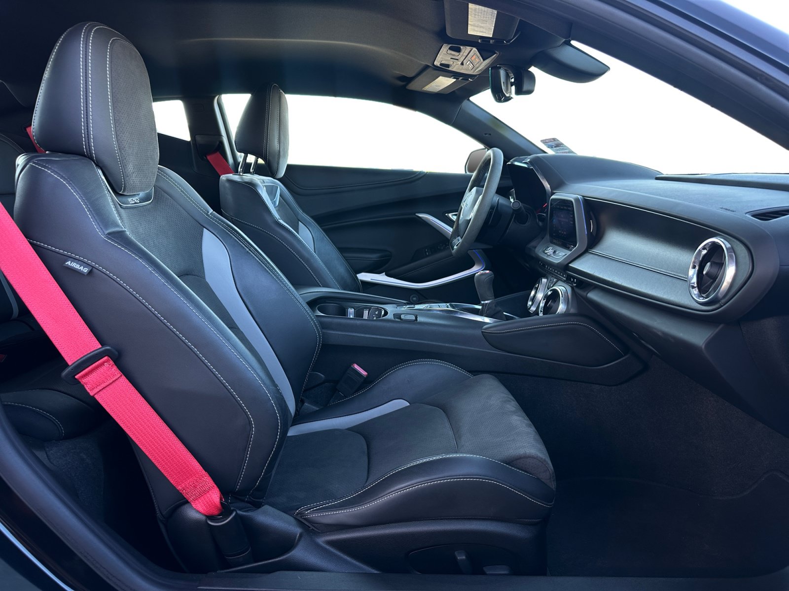 Used 2020 Chevrolet Camaro SS RWD image 15