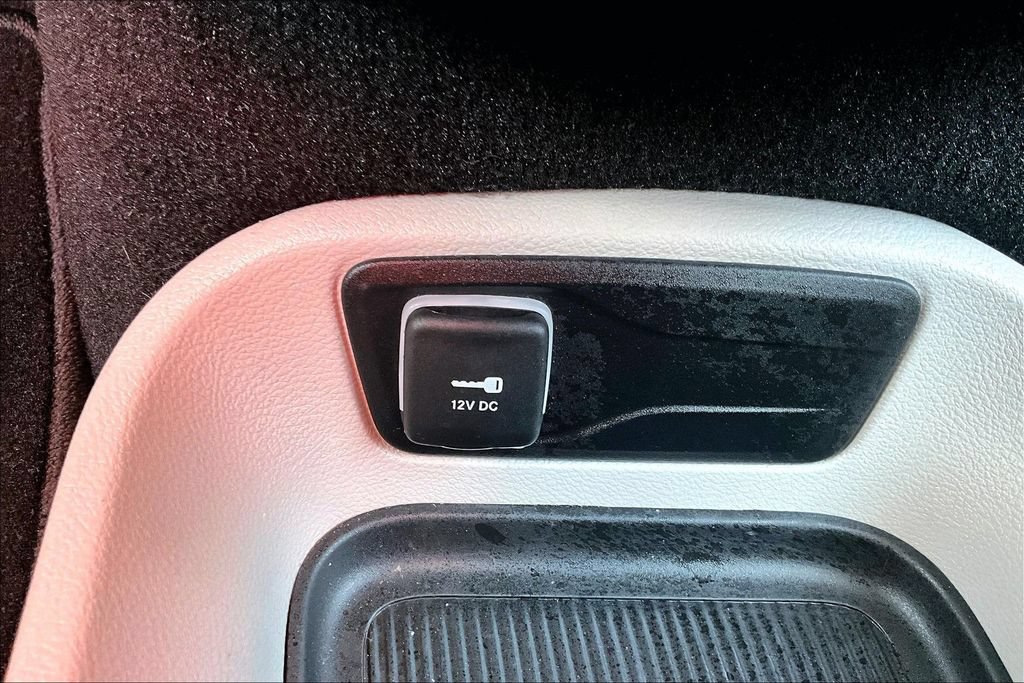 Used 2024 Chrysler Pacifica Touring-L FWD image 33
