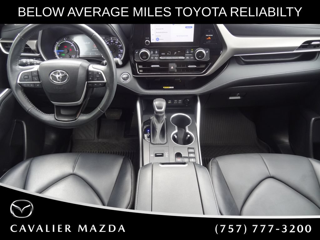 Used 2023 Toyota Highlander XLE AWD/4WD image 22