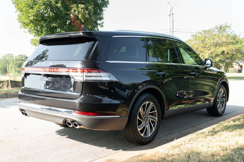 Used 2021 Lincoln Aviator 2WD w/ Elements Package image 7