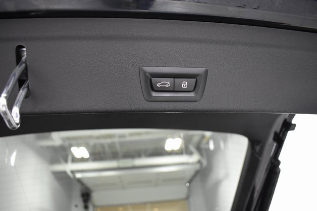 Used 2025 BMW X6 xDrive40i image 35