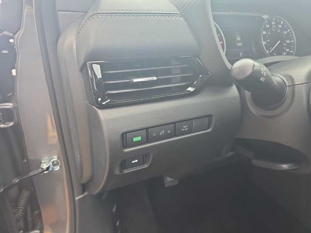 Certified 2025 Nissan Sentra SV w/ Trunk Package image 16