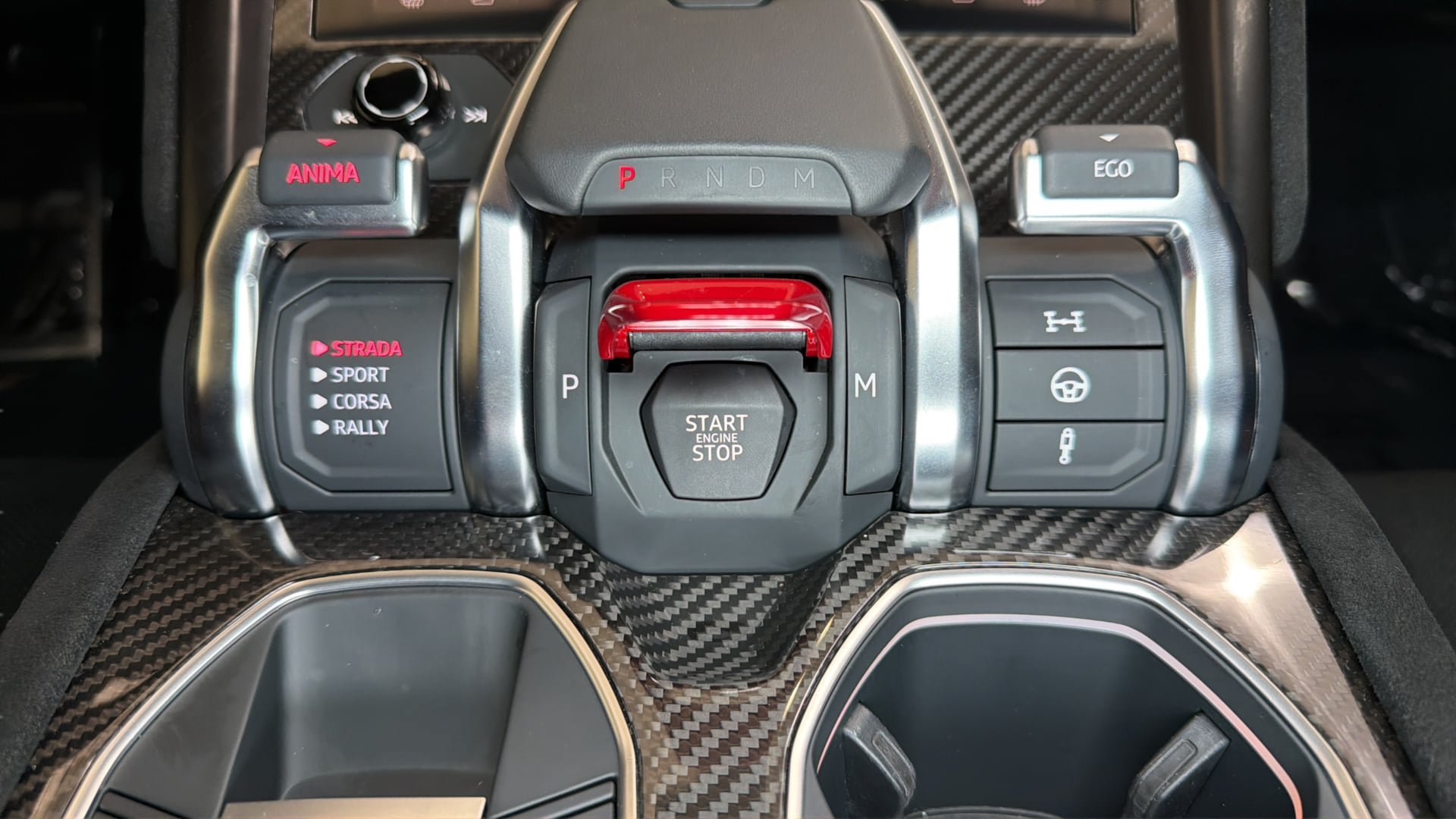 Used 2023 Lamborghini Urus Performante AWD/4WD image 24