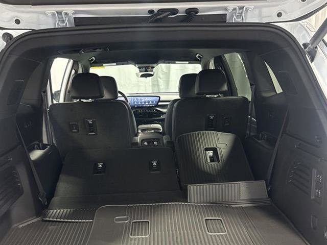 New 2026 Buick Enclave Sport Touring w/ Super Cruise Package image 32