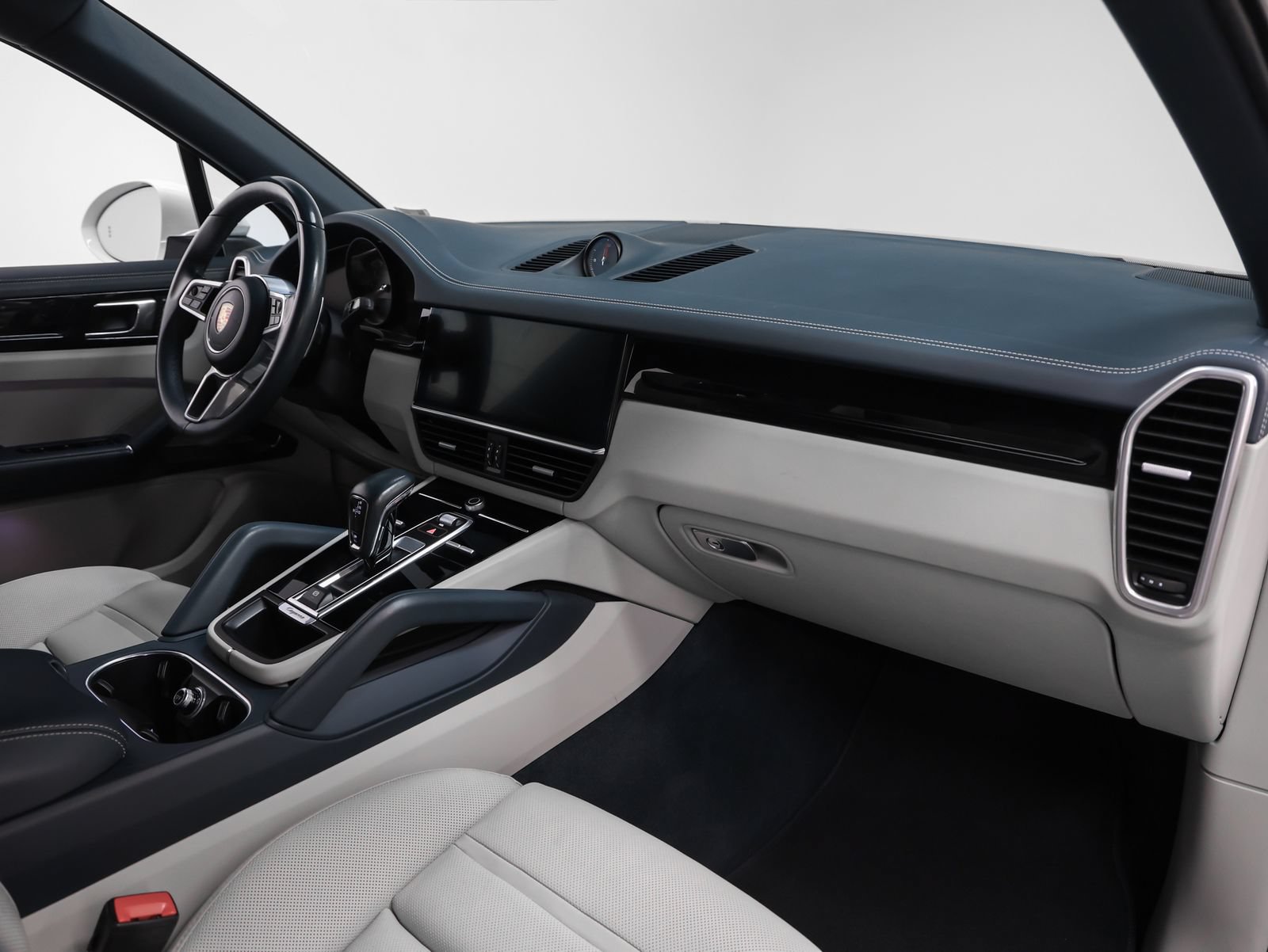 Used 2023 Porsche Cayenne AWD/4WD image 21