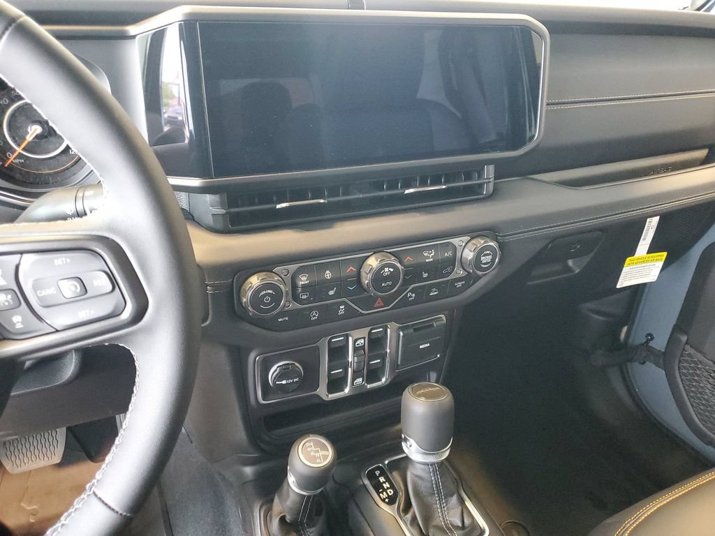 New 2026 Jeep Gladiator Sport AWD/4WD image 16
